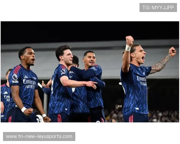 萨卡定位球直接传中造成混乱进球